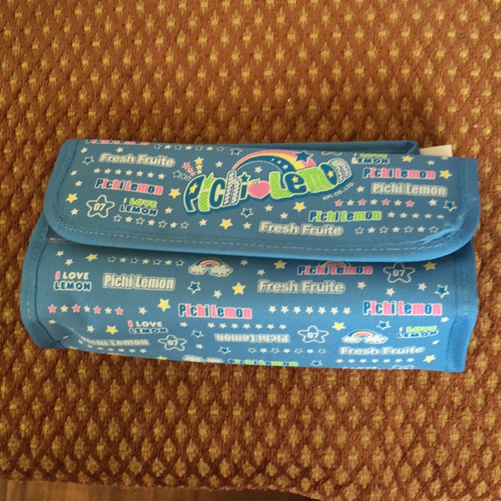 Pichi Lemon travel toiletries bag